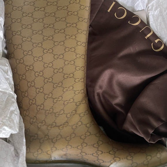 Gucci Rain boots in excellent condition. - Picture 4 of 7